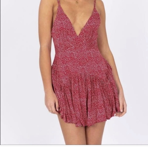 Princess Polly Red Smocked Ruffled Romper - Picture 1 of 7